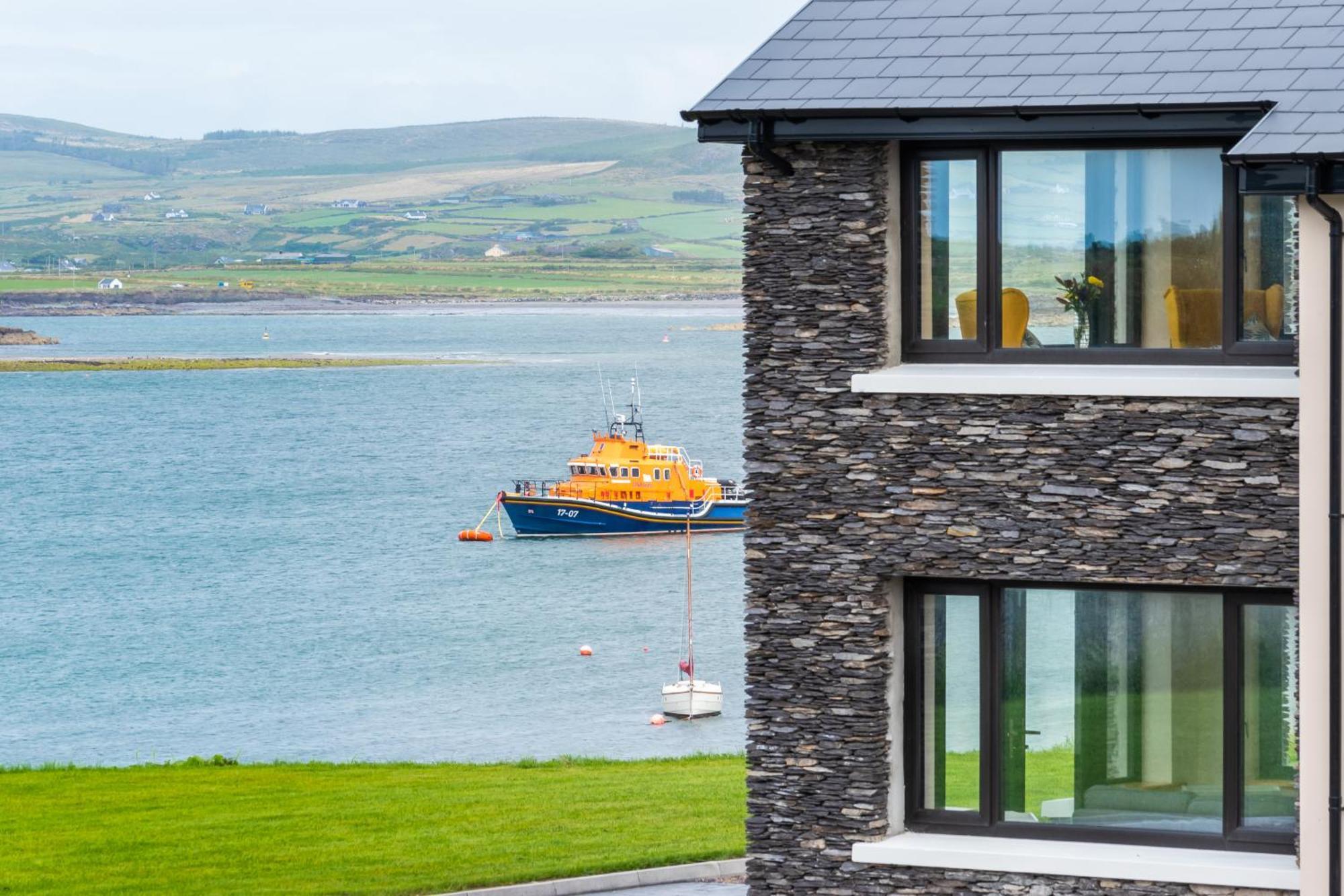 Luxury 4 Bedroom Holiday Home Overlooking The Sea On Valentia Island Knights Town Exterior photo