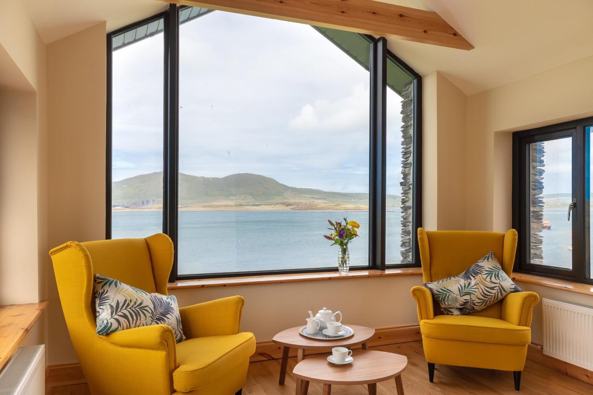 Luxury 4 Bedroom Holiday Home Overlooking The Sea On Valentia Island Knights Town Exterior photo